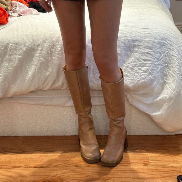 Steve Madden Brown Leather Boots - Picture 3 of 3